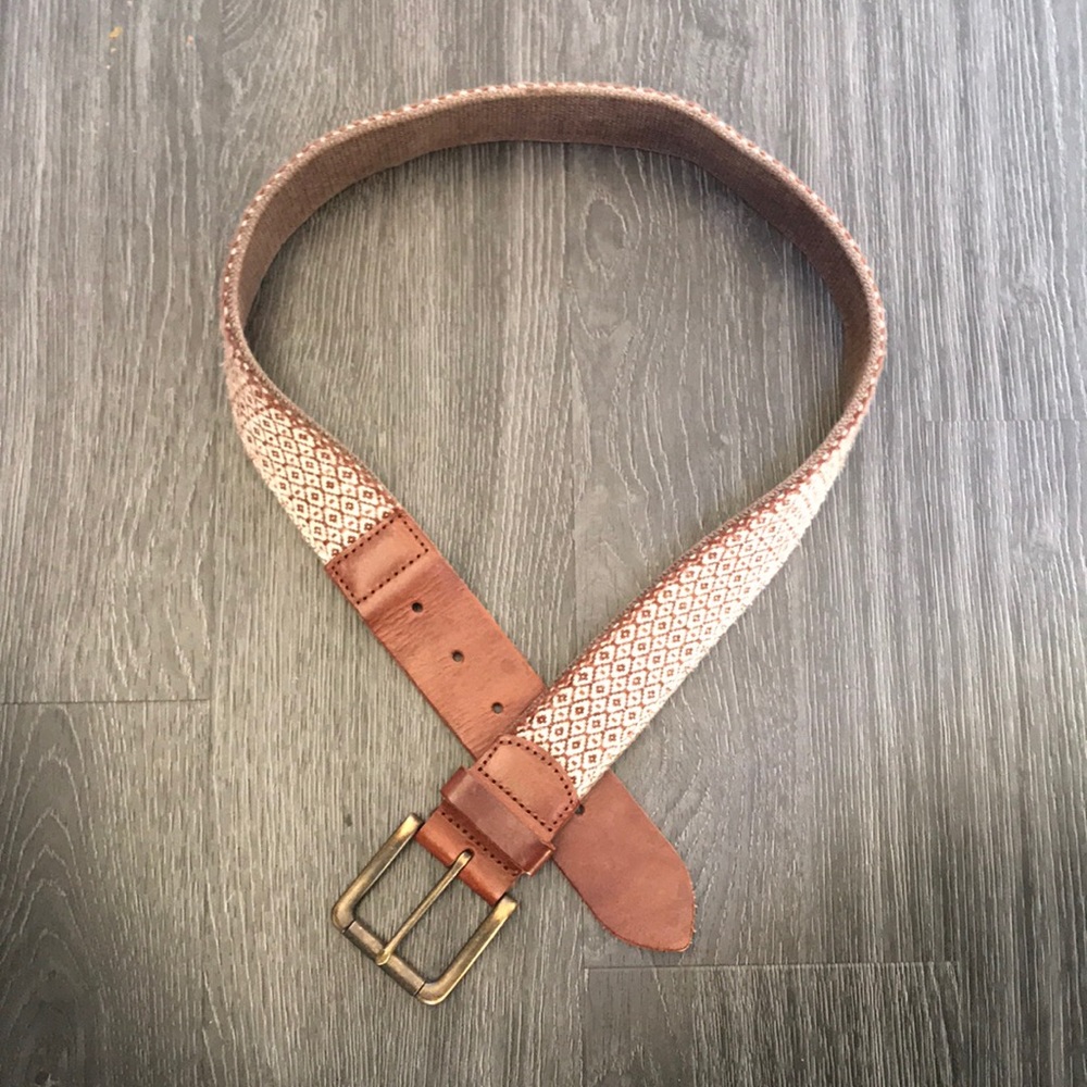 Lucky Brand belt. XS/S barely worn. Super cute
